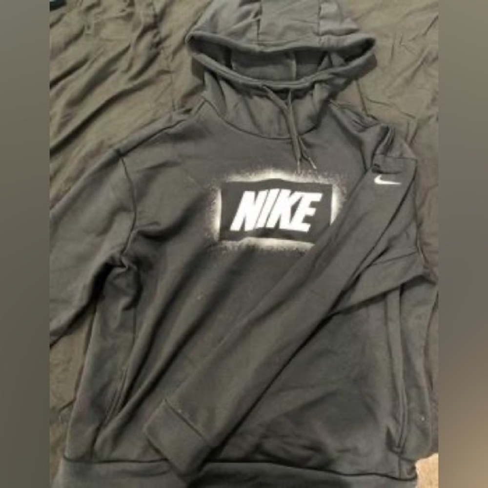 Nike pullover hoodie